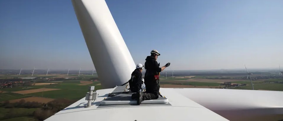 Bountiful wind, sun boost German renewable power this year