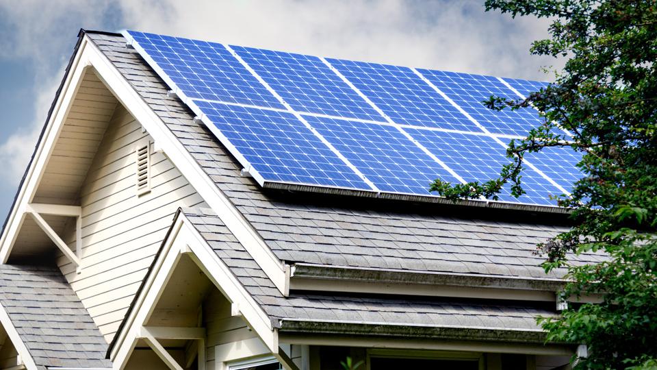 Victoria’s solar rebate expansion will help wean state off gas, say experts