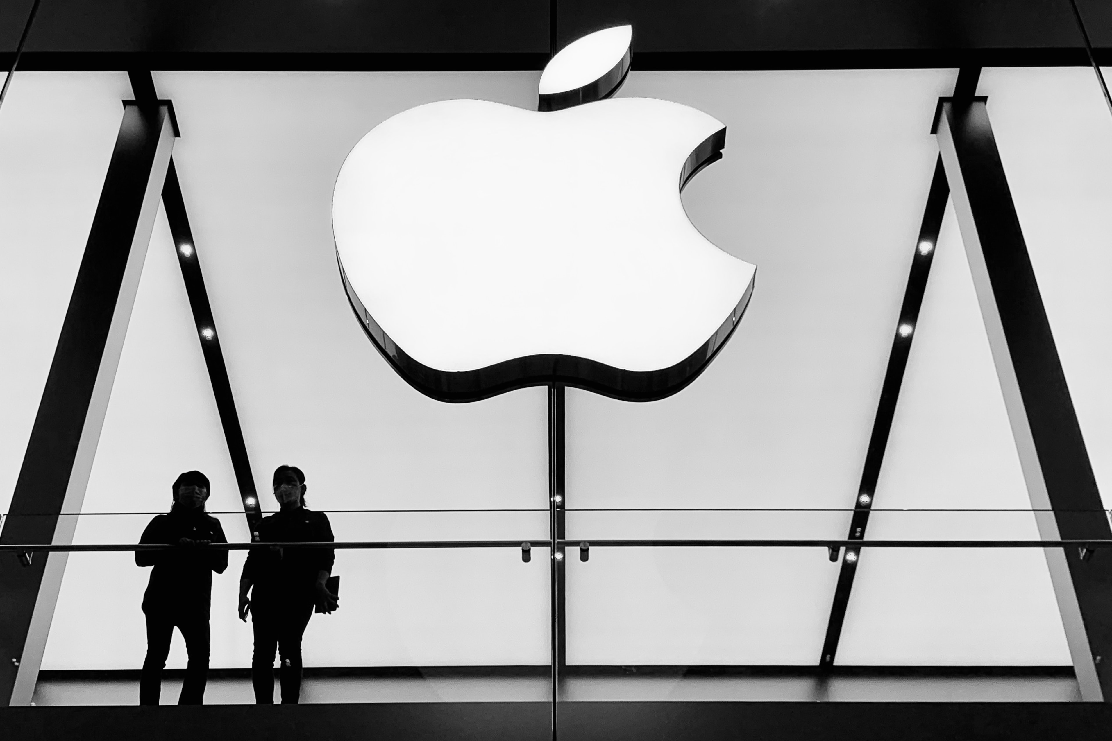 Apple puts pressure on supply chain to decarbonise by 2030